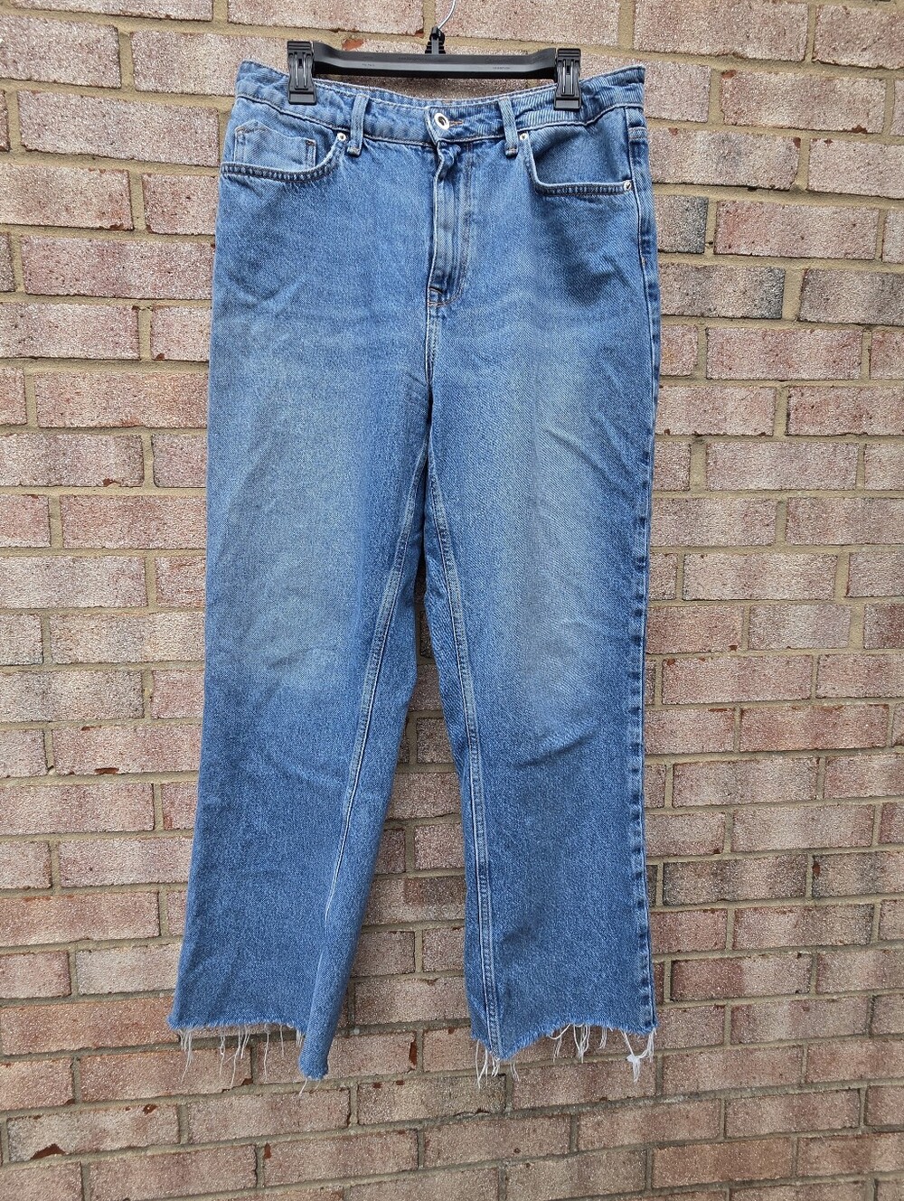 Zara Retro Vintage Vibe High Waisted Raw Hem Wide Straight Leg Jeans Sz 10